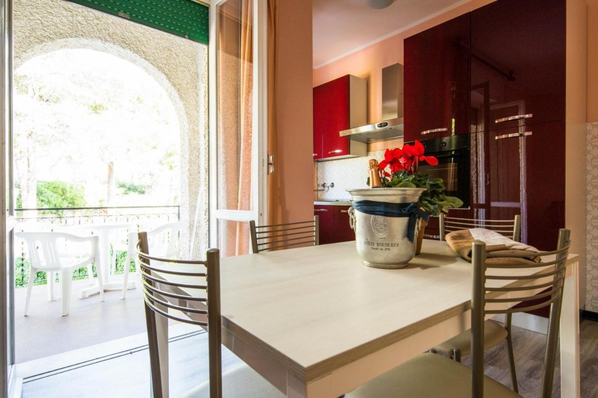 Residence Riviera Mare Pietra Ligure Exterior photo